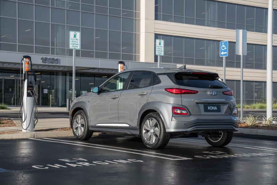  Hyundai Kona Electric (OS) 2018 года  (NA) (фото 32 из 55)